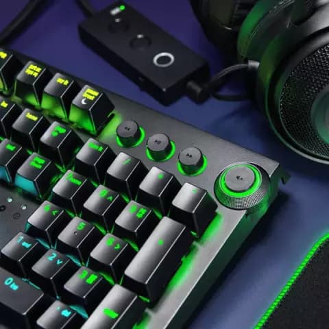 کیبورد سیمی گیمینگ Razer مدل BlackWidow Elite با سوییچ سبز